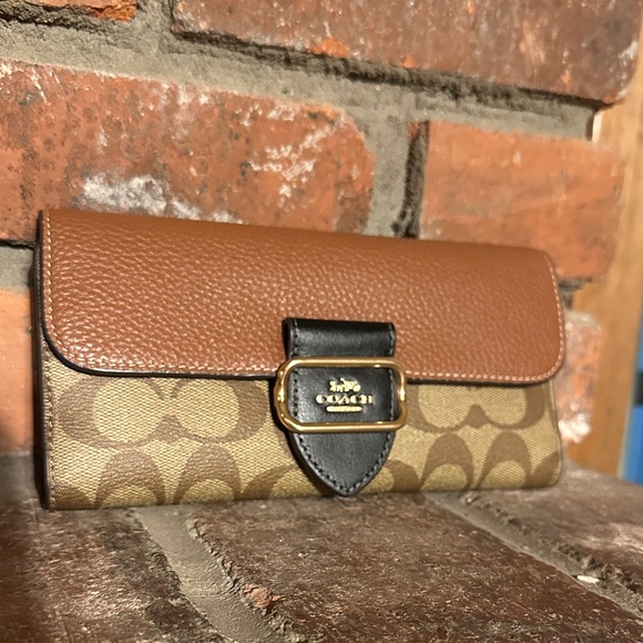 Coach Signature Brown and Black Wallet - Picture 1 of 7